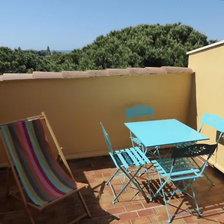 Apartment Climatise Avec Terrasse, Piscine Et Proche A Cap D'agde - Fr-1-723-15 *